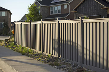 fence_painting_staining